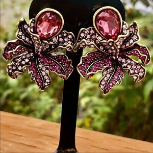 Heidi Daus OMEGA 🆕 “Bold Flower” affordable luxury Swarovski Crystals earrings